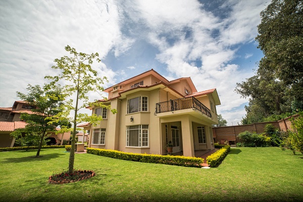 HERMOSA Y AMPLIA CASA, ZONA FINAL AMERICA OESTE – RE/MAX LIBERTAD