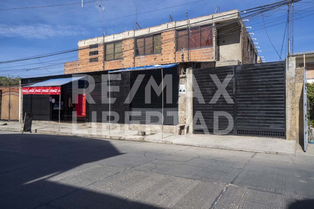 Casa en Obra Gruesa en Venta - Villa Armonía, Cochabamba